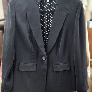 CAbi Black Single-Button Notch-Lapel Blazer
